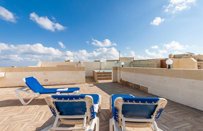 Nadurin Gozitan Villa 7 Bedr 2 Pools - Photo 28