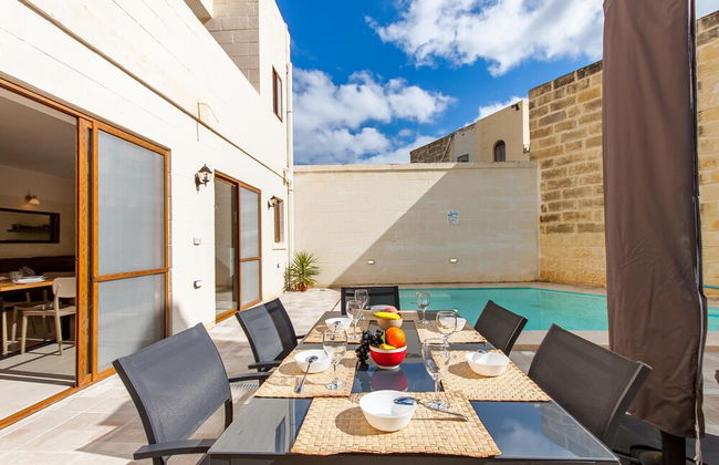 Nadurin Gozitan Villa 7 Bedr 2 Pools - Photo 21