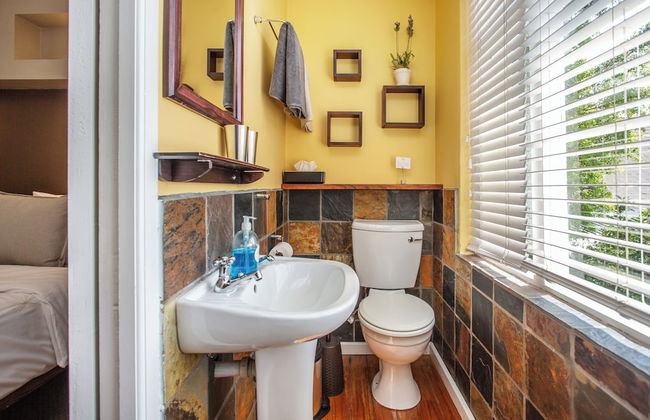 Toms Guest House - Photo 61