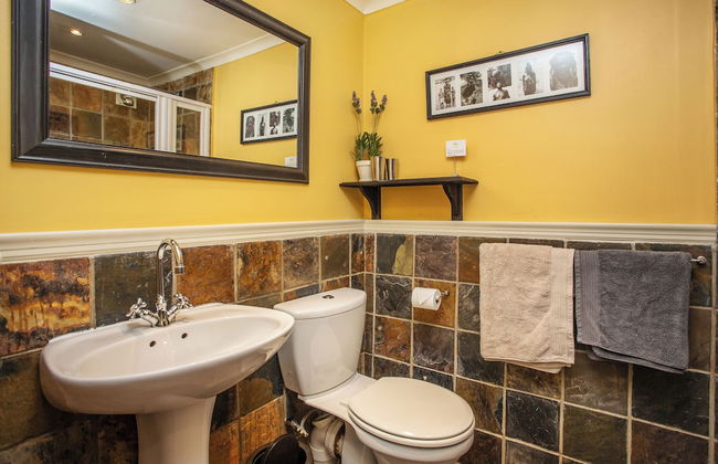 Toms Guest House - Photo 58