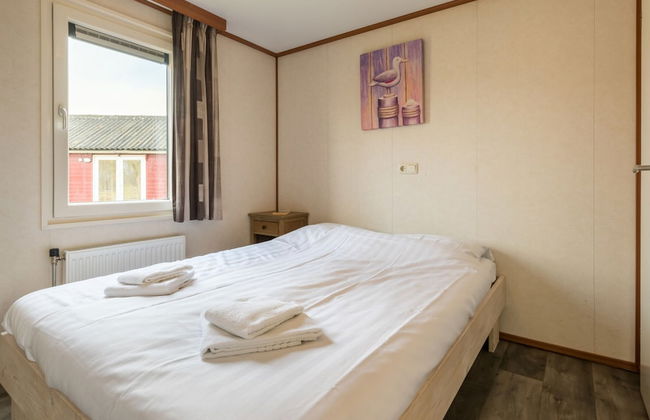 Well Furnished Mobile Home with Microwave near Water - Foto 3