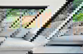 Foto 2 - The Wimbledon Hideaway - Glamorous 3bdr House With Garden