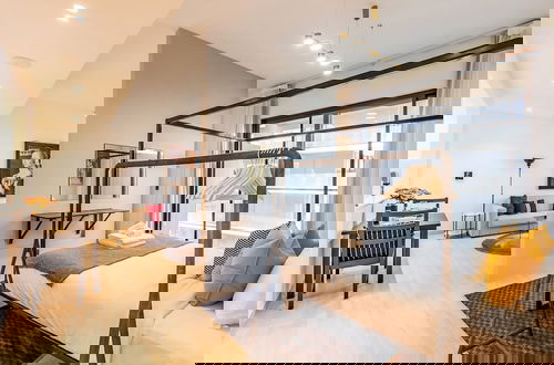 Foto 2 - Experience a One-of-a-Kind Escape in JVC