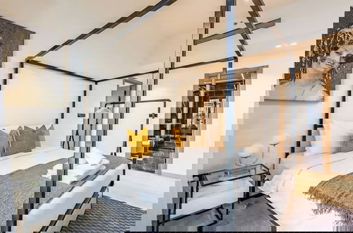 Foto 7 - Experience a One-of-a-Kind Escape in JVC