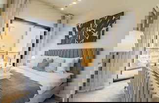 Foto 1 - Experience a One-of-a-Kind Escape in JVC