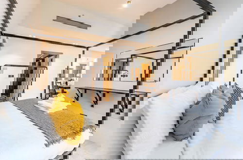 Foto 6 - Experience a One-of-a-Kind Escape in JVC