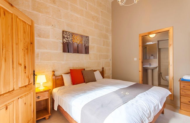 Naduri Beautiful Gozitan Villa Pool - Photo 12