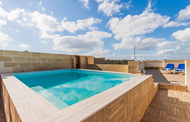 Naduri Beautiful Gozitan Villa Pool - Photo 1