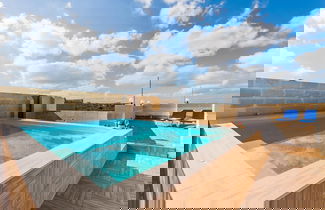 Photo 1 - Naduri Beautiful Gozitan Villa Pool