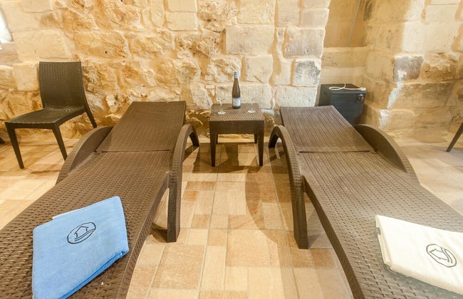 Naduri Beautiful Gozitan Villa Pool - Photo 26