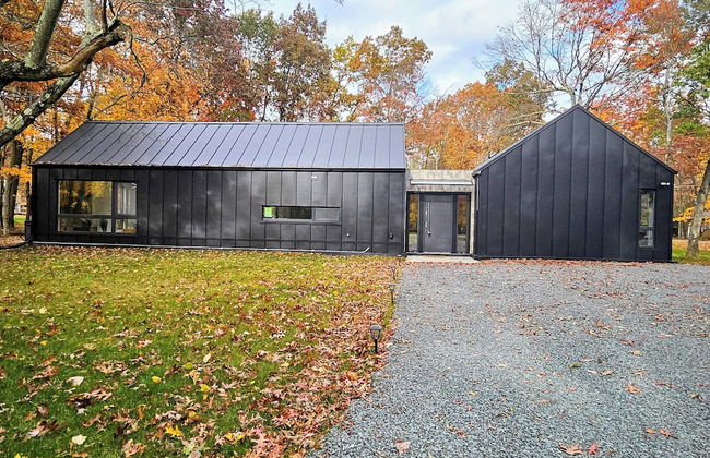The Barn House by Avantstay Modern, Outdoor Living Area & Hot Tub - Foto 38