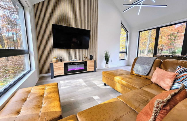 The Barn House by Avantstay Modern, Outdoor Living Area & Hot Tub - Foto 9