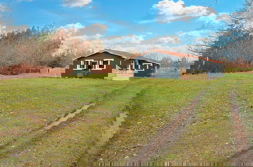 Foto 15 - 5 Person Holiday Home in Asaa