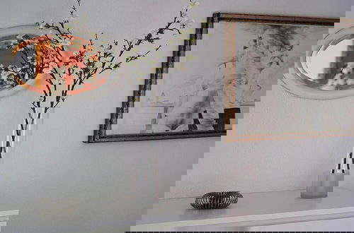 Photo 10 - Holiday Home With art