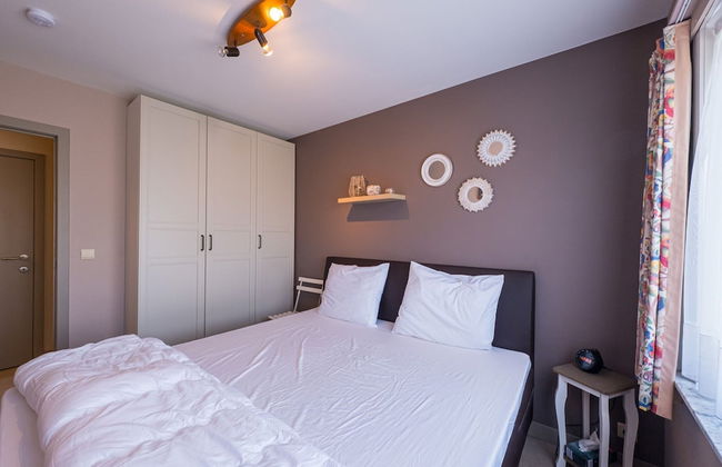 Flat in Belgium With Pool and Green Views - Photo 2