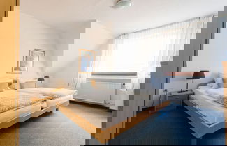 Photo 2 - Dreamy Apartment Near Forest