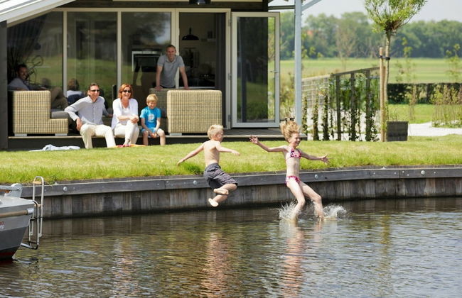 Modern Chalet Near Lake Sneek - Foto 15