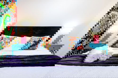 Photo 8 - Graffiti and Glam Wonderland