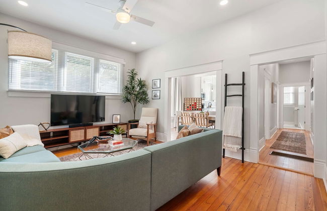 Modern Decor Walkable to Soco - Foto 12