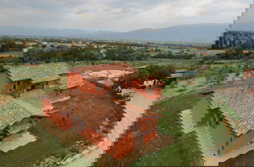 Photo 29 - Apartment in Umbria With Infinity Pool Views