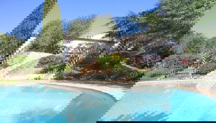 Foto 1 - Cheerful Holiday Home in Grimaud With Private Pool