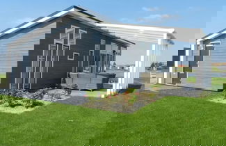 Foto 1 - Modern Chalet on the Water at a Holiday Park