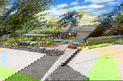 Foto 13 - 8BR Entertainers Estate w/ Pool, Games & Theater !