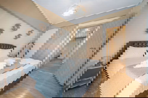 Foto 2 - Stylish City Apartment by Cloudkeys