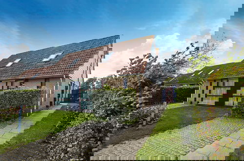 Foto 26 - Holiday Home in Zeeland With Garden