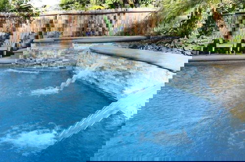 Foto 28 - Upscale 6 Bed, 5 Ba, New Pool W/jacuzzi, 1/2 Mile Walk to Disney