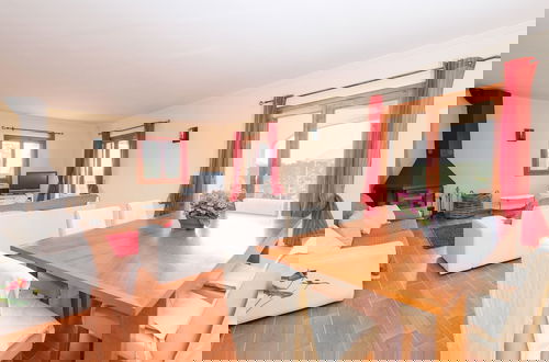 Foto 16 - Can Canals in Art With 5 Bedrooms and 4 Bathrooms