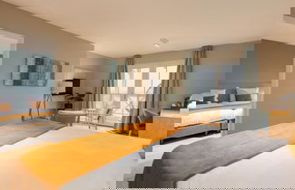 Foto 3 - Luxury Suite With air Conditioning, Near the Beach