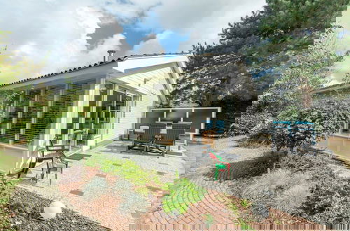 Foto 16 - Family-friendly Holiday Home With Garden