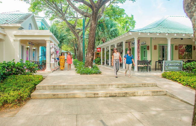 New Lake Front Villa in Golf and Beach Resort - Foto 60