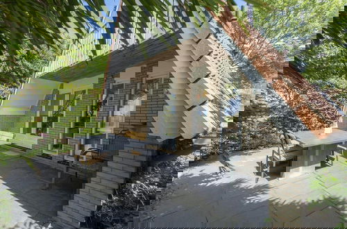 Foto 1 - Elegant Holiday Home With Terrace