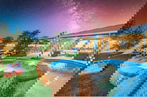 Foto 7 - Pura Vida: Waterslide, Mini Golf, and Games!