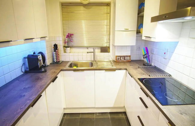 Superior Canary Wharf O2 Arena 2Bed - Photo 8