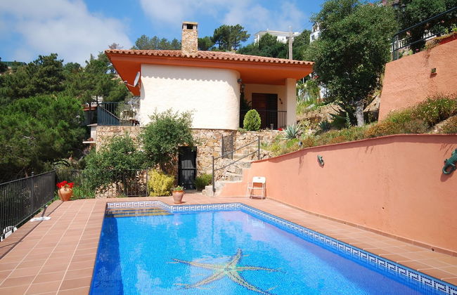 Serene Villa in Lloret de Mar With Private Swimming Pool - Foto 26