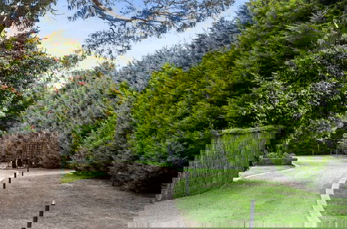 Photo 5 - Tranquil Estate With Pool Heated Spa Gardens
