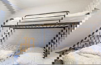 Foto 2 - Appealing Apartment With Terrace