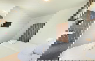 Foto 2 - Luxury Villa With Shared Pool