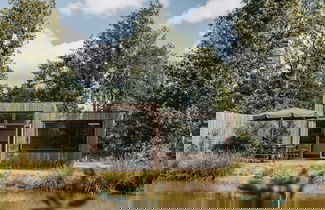 Foto 1 - Modern Waterfront Lodge, Located Within Green Surroundings