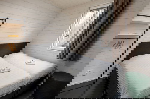 Foto 3 - Modern Waterfront Lodge, Located Within Green Surroundings