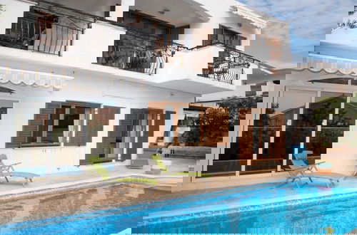 Foto 34 - Spacious and Tranquil Apartments With Shared Pool