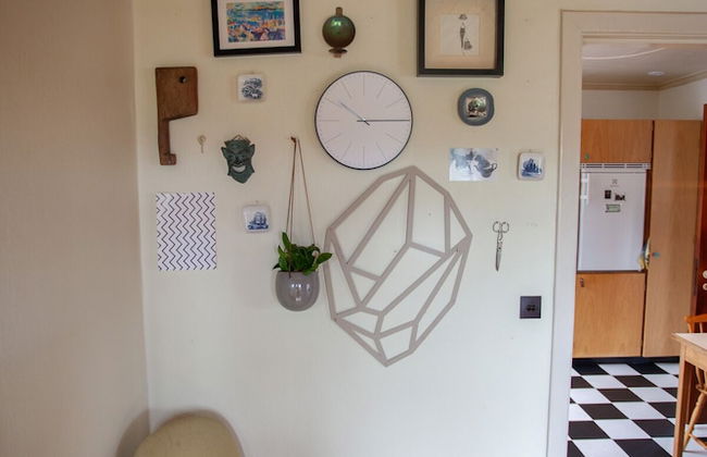 3 Storey 5 Bedroom, 3 Bathroom House in the Center of Tórshavn - Photo 9