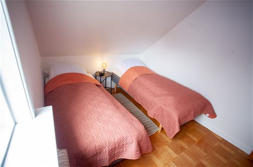 Foto 7 - 3 Storey 5 Bedroom, 3 Bathroom House in the Center of Tórshavn