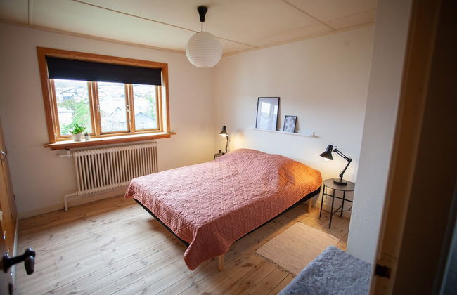 3 Storey 5 Bedroom, 3 Bathroom House in the Center of Tórshavn - Photo 10
