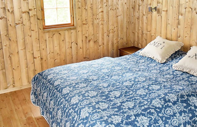 8 Person Holiday Home in Lesund - Photo 8