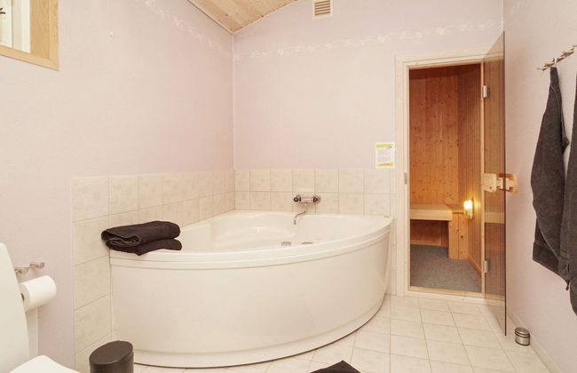 8 Person Holiday Home in Rodby - Photo 12