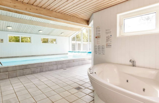 8 Person Holiday Home in Hadsund - Foto 18